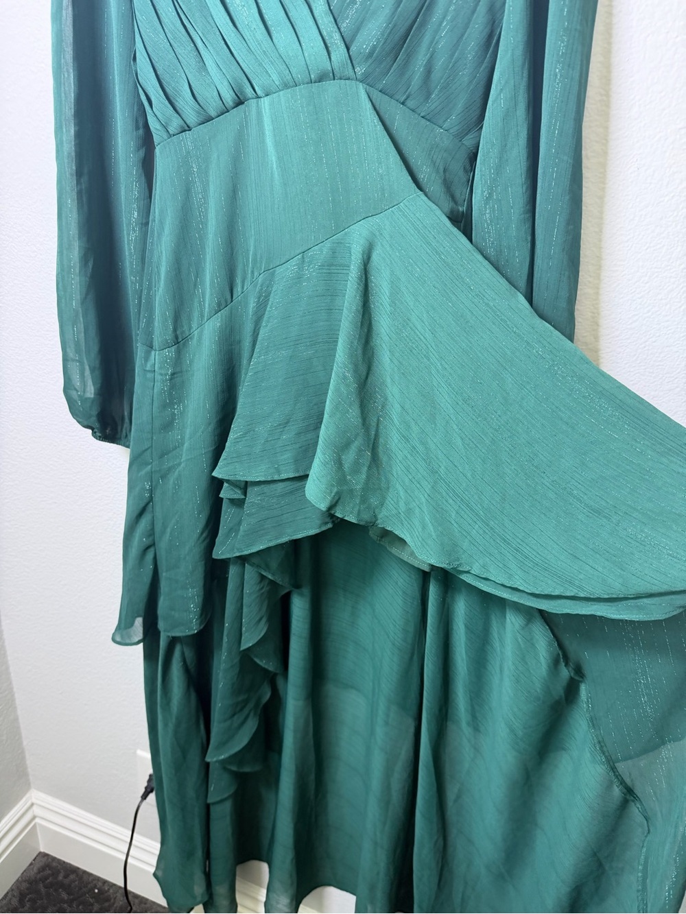 Showpo Green Sparkly High-Low Pleated Maxi Dress Wedding Guest Formal Size 6 - Picture 9 of 16